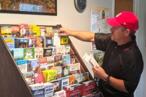 brochure distribution rack